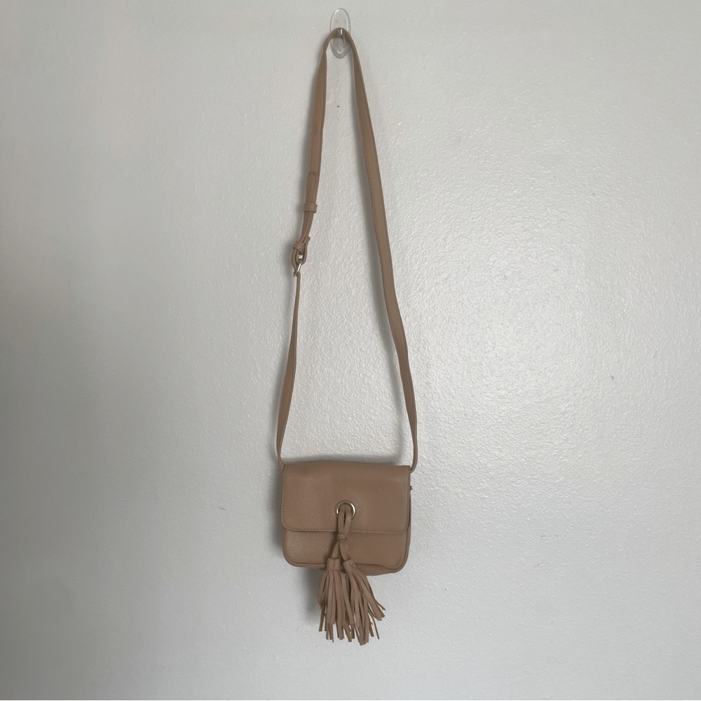 Forever 21 Fringe Crossbody Mini Purse in Beige / Tan VEGAN!